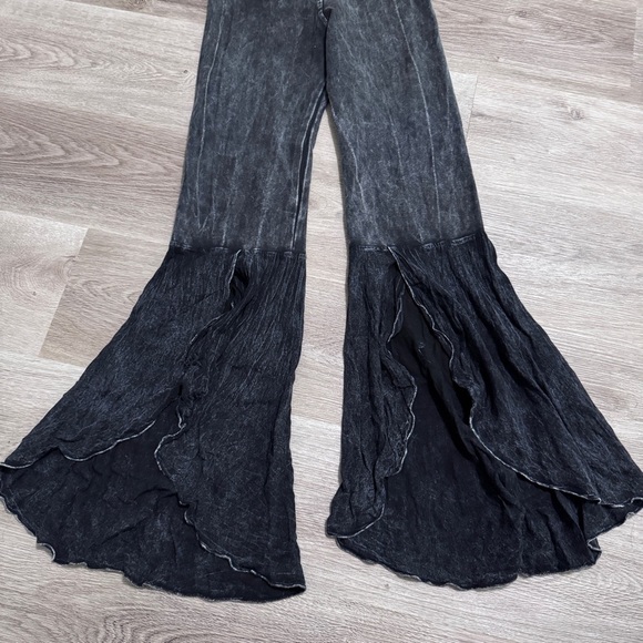 Yes Doll Bell Bottom Flare Leg Pants Small Washed Black - Picture 2 of 4
